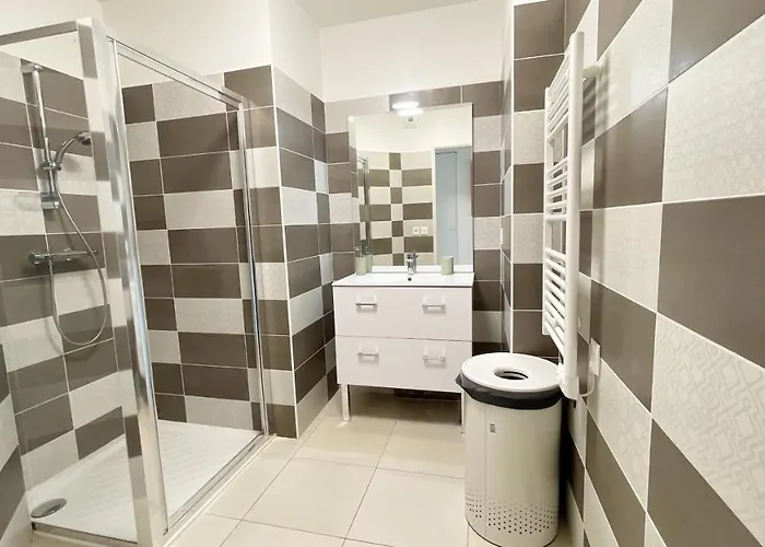 Serenite アパート アンティーブ